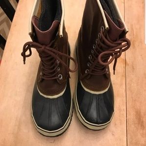 Insulated duck boots.